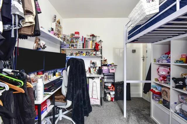 Deerlands Avenue, Sheffield, S5, photo 3