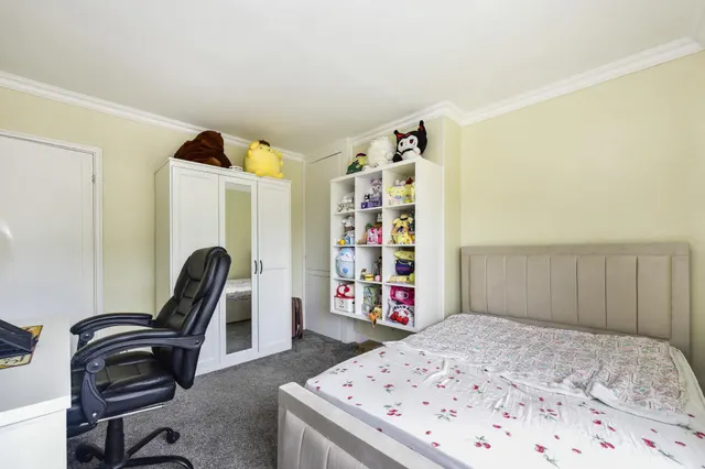 Deerlands Avenue, Sheffield, S5, photo 2