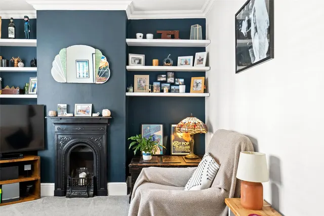 Photo 3 — Warwick Road, Twickenham, TW2 6SW