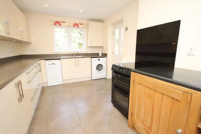 Lindsell Avenue, Letchworth Garden City, SG6, photo 2