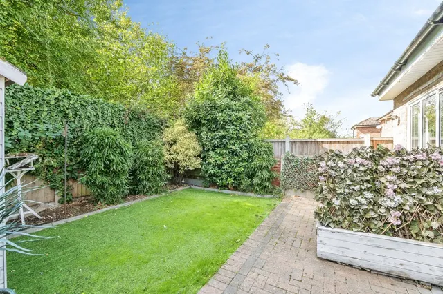 Whinhams Way, Billericay, CM12, photo 1