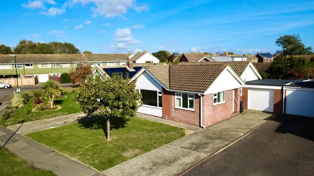 Worcester Close, West Meads, PO21, photo 1