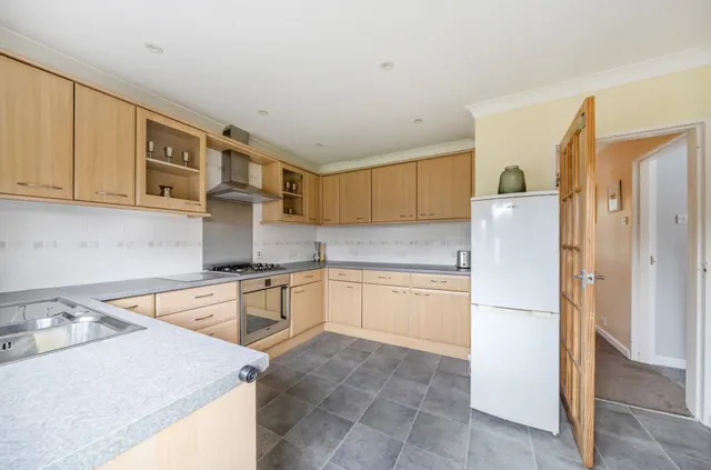 Worcester Close, West Meads, PO21, photo 3
