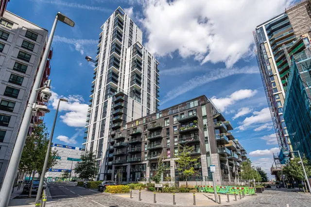Flat 36, 60 Barge Walk, London, photo 1