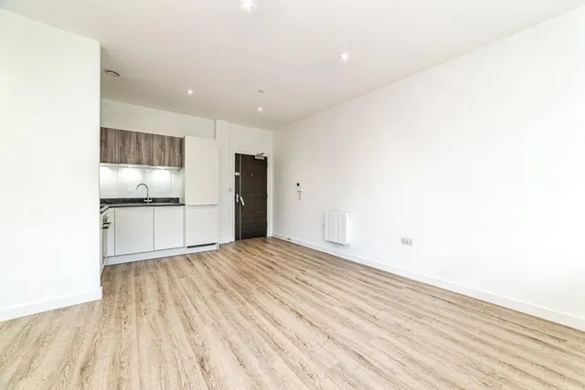 Fairview House, Ashwood park, RG23, photo 3