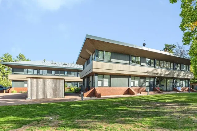 Fairview House, Ashwood park, RG23, photo 2