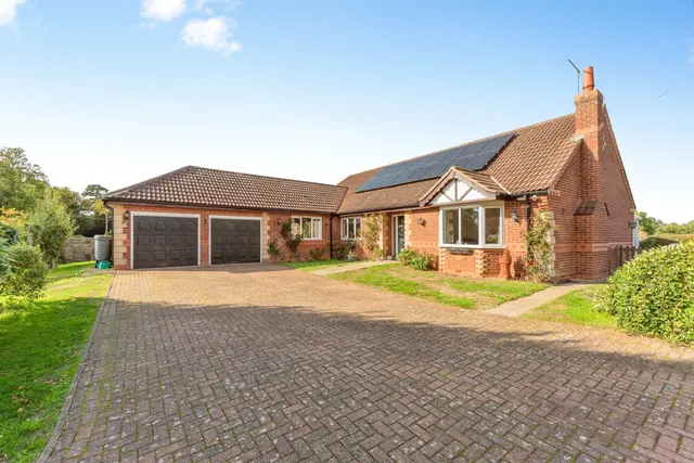 South Heath Lane, Fulbeck, Grantham, photo 1