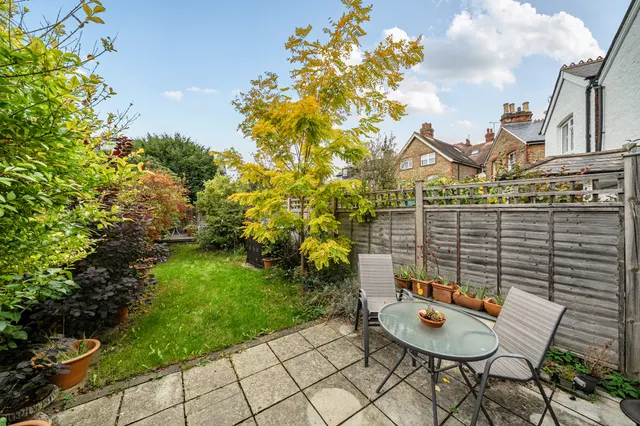 Photo 3 — Fengates Road, Redhill, RH1