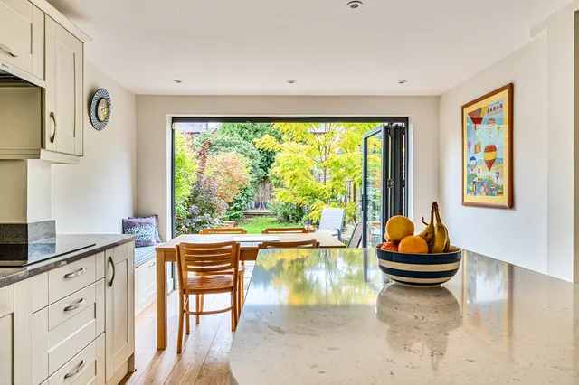 Photo 2 — Fengates Road, Redhill, RH1