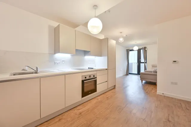 Flat 93, 581 North End Road, photo 1