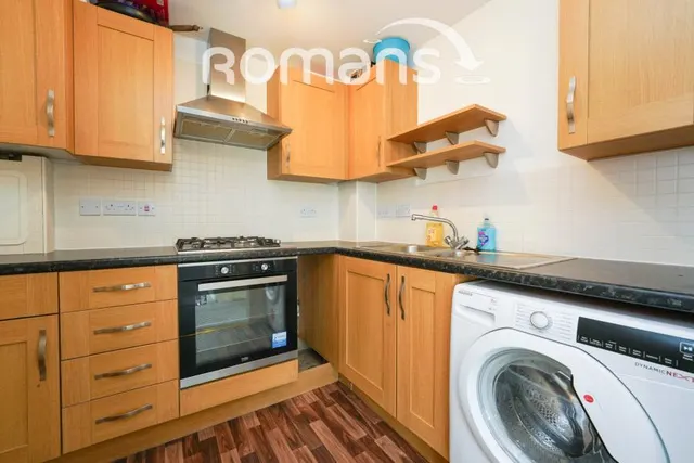 Luna Close, Swindon, SN25, photo 2