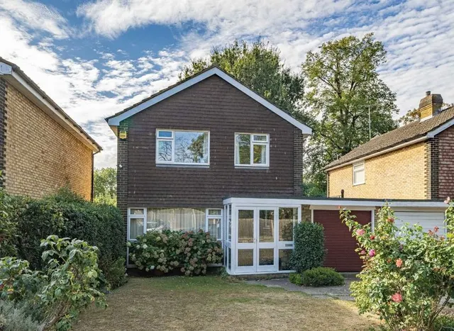 The Ridings, Sunbury-on-thames, TW16, photo 1