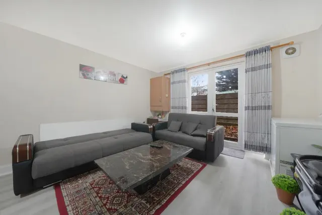 Wellington Road, London, E7, photo 2