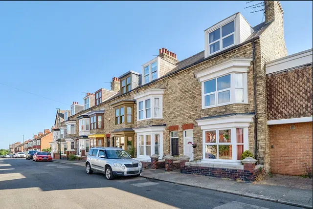 Upleatham Street, Saltburn-By-The-Sea, photo 1