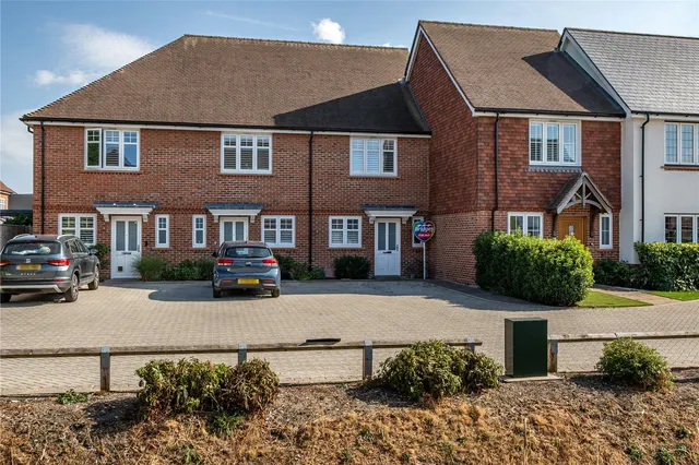 Emerald Avenue, Fleet, GU51, photo 1