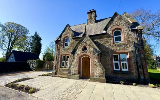 Hard Lane, St Helens, photo 1