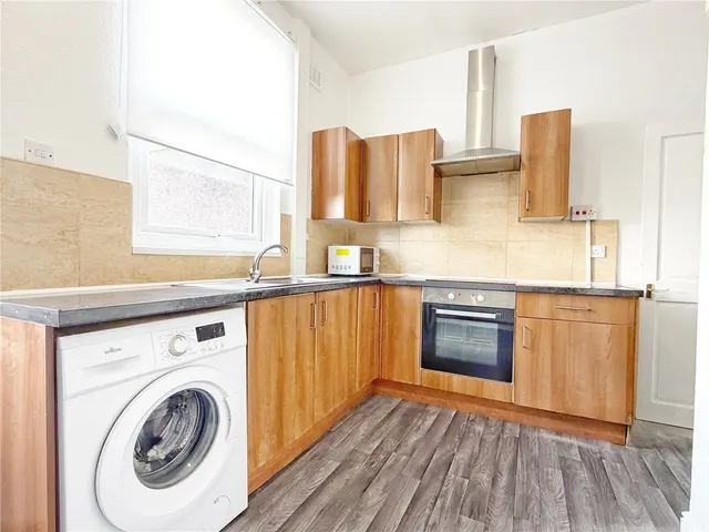 Grosvenor Street, Heywood, OL10, photo 3