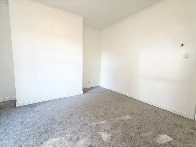 Grosvenor Street, Heywood, OL10, photo 2