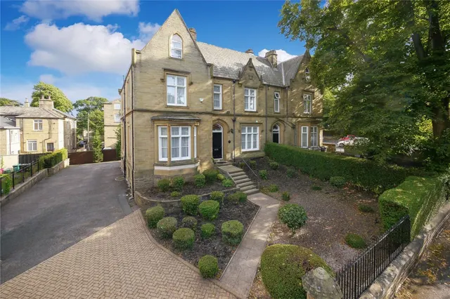 Spring Bank Place, Bradford, BD8, photo 1