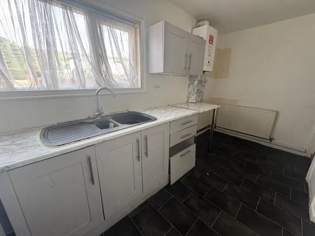 St. Cecilia Close, Kidderminster, DY10, photo 3
