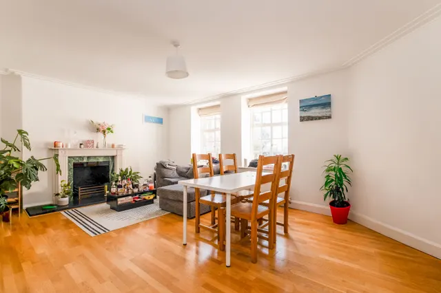 Photo 2 — Richmond Hill Court, RICHMOND, TW10