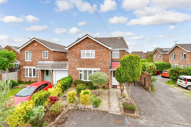 Marlborough Close, Chichester, PO19, photo 1