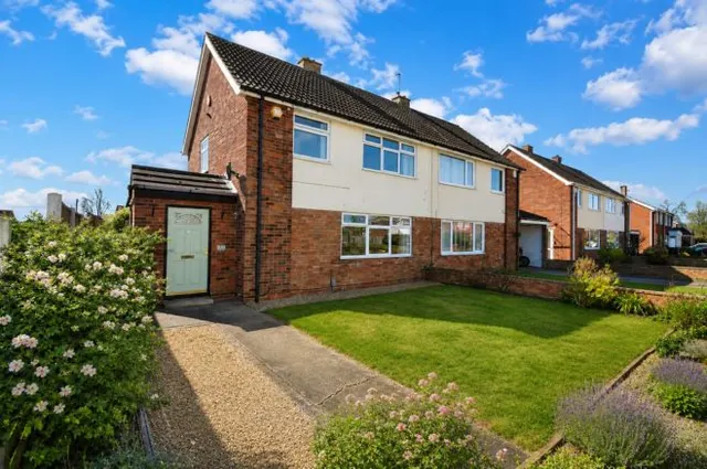 Dore Avenue, North Hykeham, Lincoln, photo 1