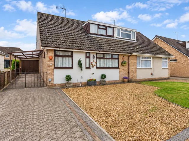 Martins Lane, Hardingstone, photo 1