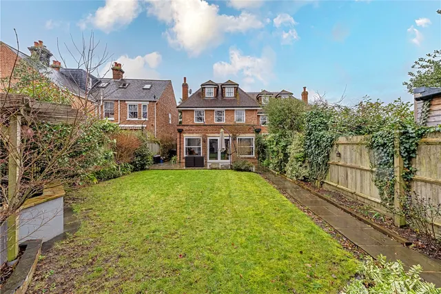 Photo 2 — The Avenue, Hampton, TW12 3RN