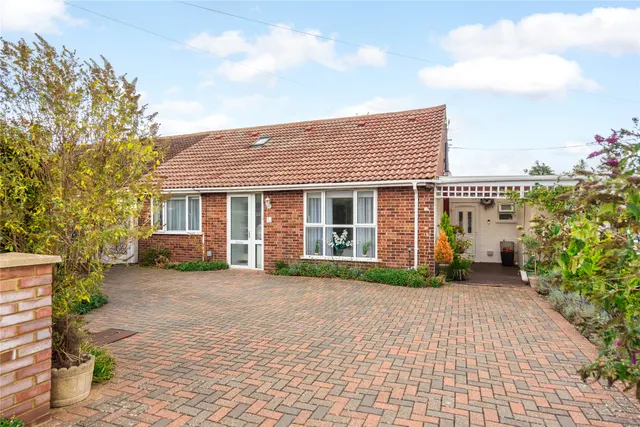 Grendon Way, Bierton, HP22, photo 1