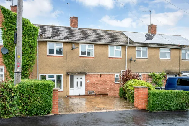 Willow Crescent, Oakham, LE15, photo 1