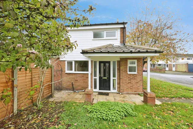 Wallers Way, Hoddesdon, photo 1