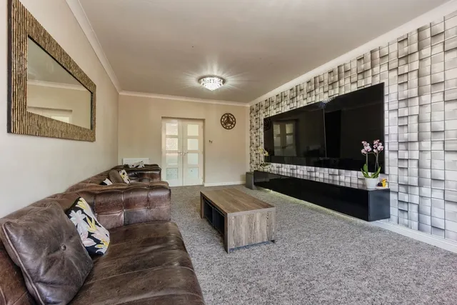 Strathmere Avenue, Stretford, M32, photo 3