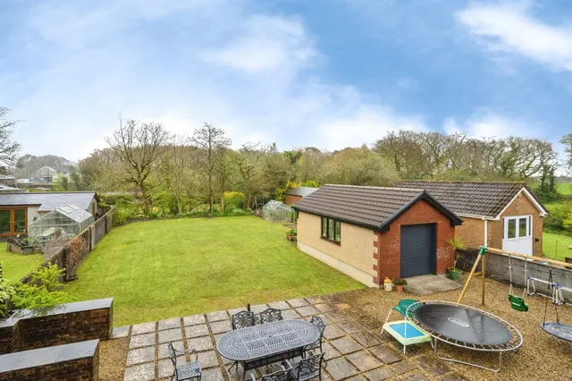 Heol Gelli Fawr Llanelli, SA15, photo 3