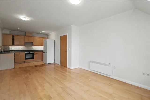 Heathside Crescent, Woking, GU22, photo 2