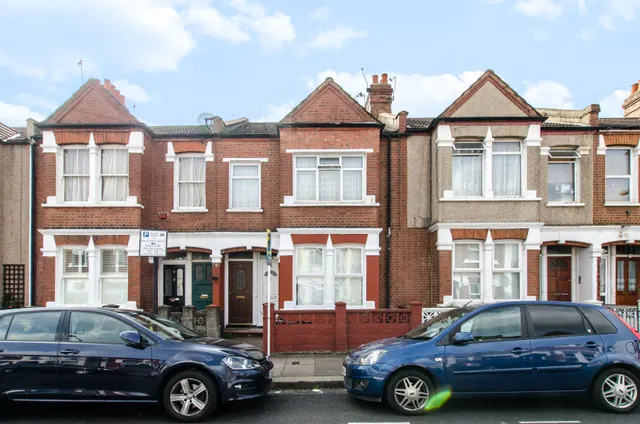 London, SW17, photo 1