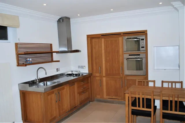 Greencroft Gardens, London, NW6, photo 3