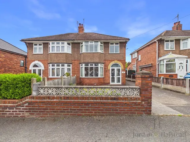 Photo 3 — Rydal Grove, Helsby, Frodsham, Cheshire, WA6 0ET