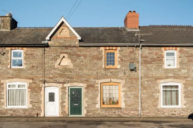 Llandaff Row, Penpentre, LD3, photo 1