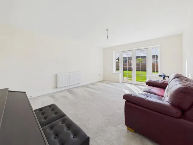 Aster Close, Twigworth, photo 3
