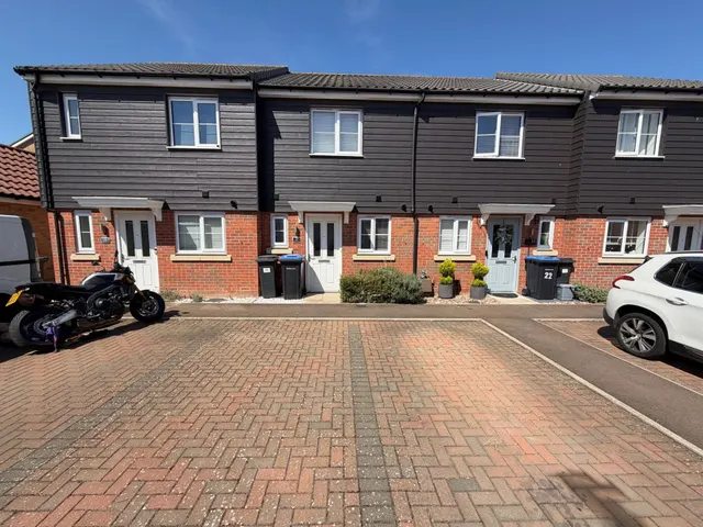The Circle, Great Blakenham, Ipswich, Suffolk, IP6 0FE, photo 1