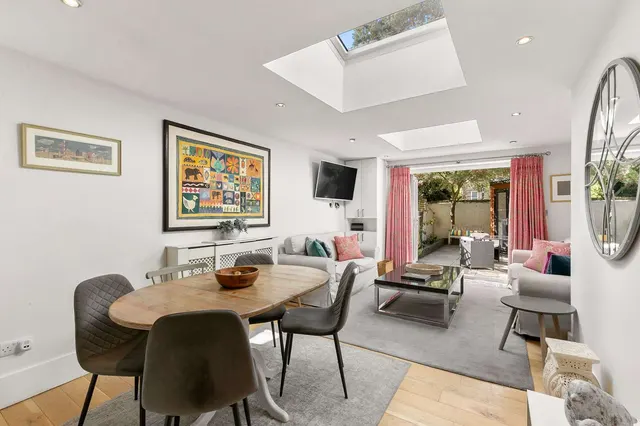 Lavender Gardens, London, SW11, photo 1