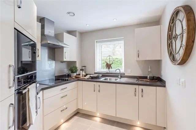 Reading Road, Henley-On-Thames, RG9, photo 2