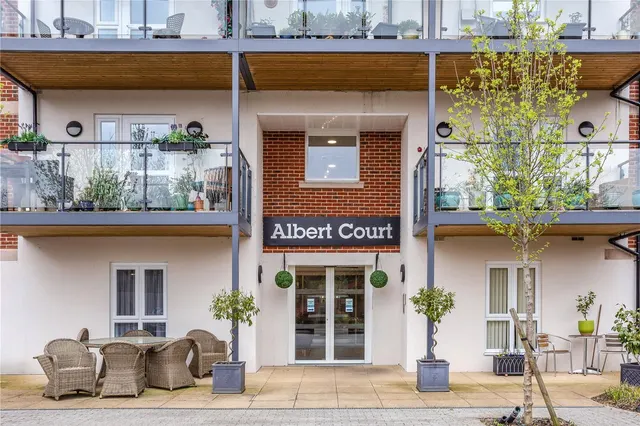 Reading Road, Henley-On-Thames, RG9, photo 1