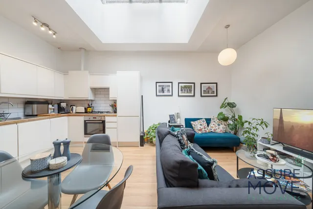 Photo 2 — Flat 2, 59 Islington Park Street, London, London, N1 1QB