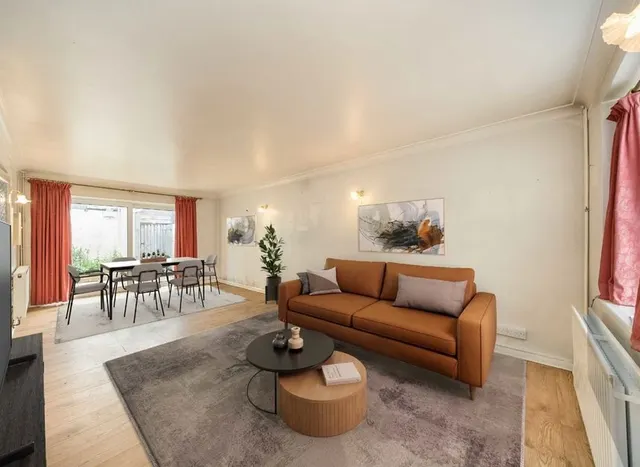 Photo 2 — Rutland Road, Twickenham, TW2