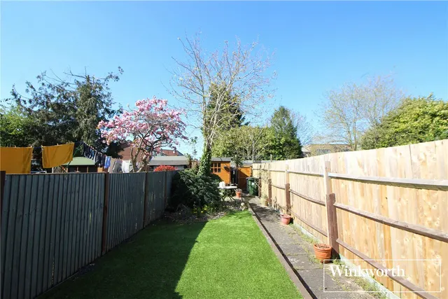 Malden Road, Borehamwood, WD6, photo 2
