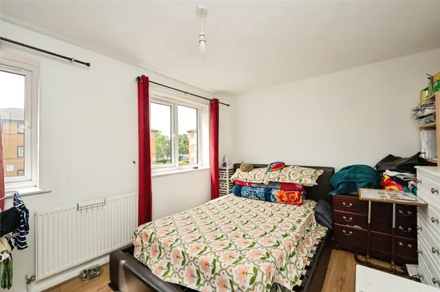 Winery Lane, Kingston upon Thames, KT1, photo 3