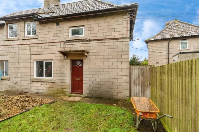 Potley Lane, CORSHAM, photo 1