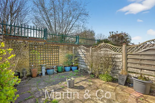 Photo 3 — Nova Mews, Sutton, Morden SM3